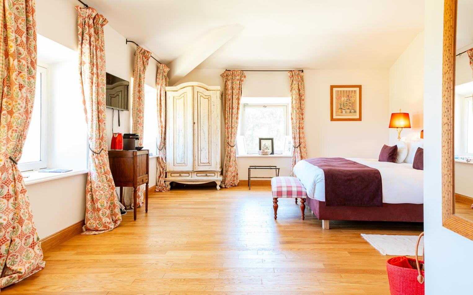 Chateau Talaud Loriol-du-Comtat Zimmer foto