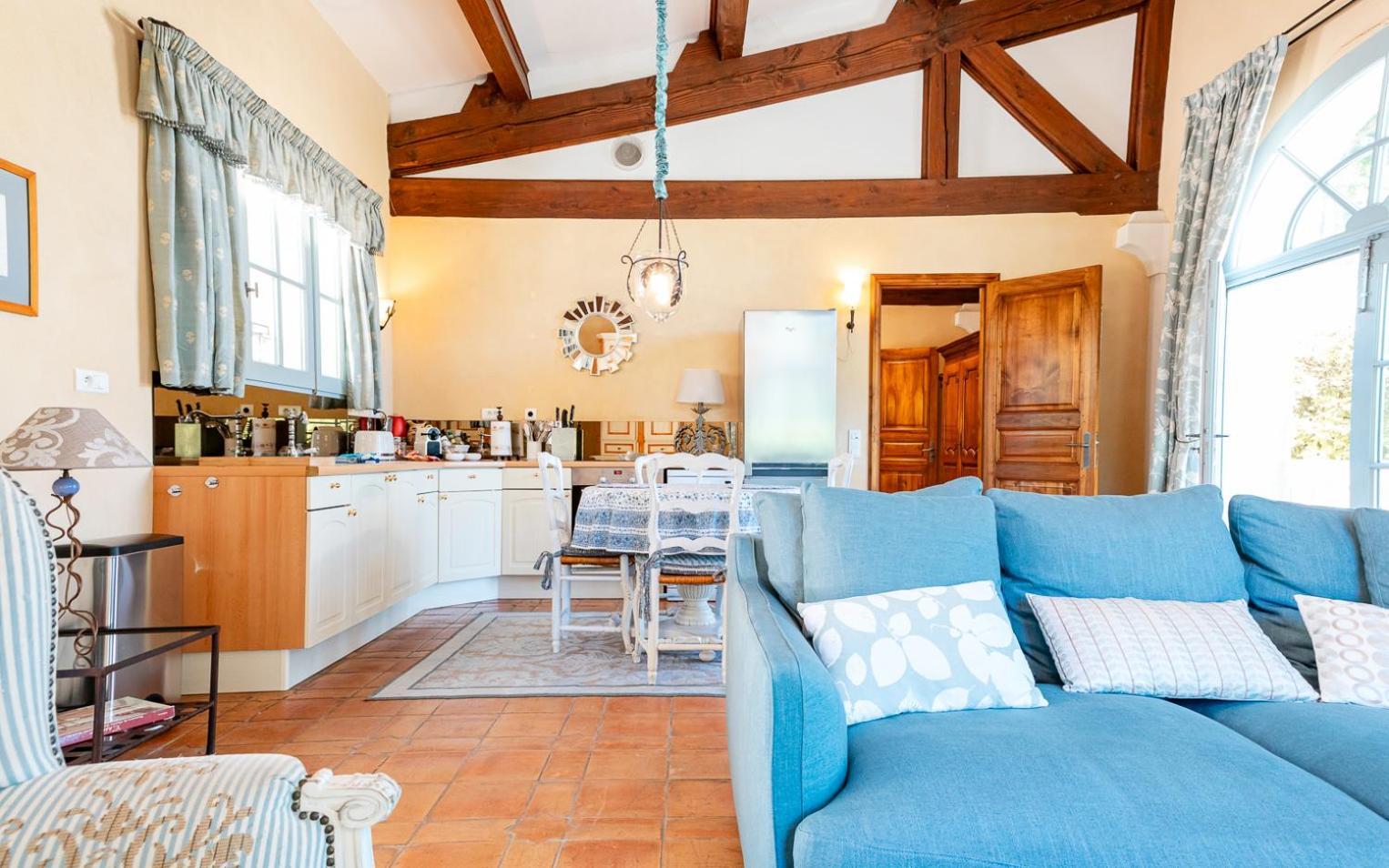 Chateau Talaud Loriol-du-Comtat Zimmer foto