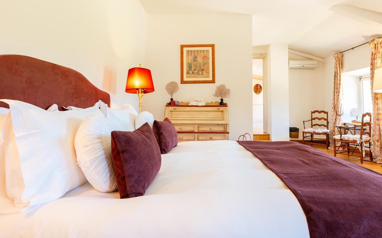 Chateau Talaud Loriol-du-Comtat Zimmer foto